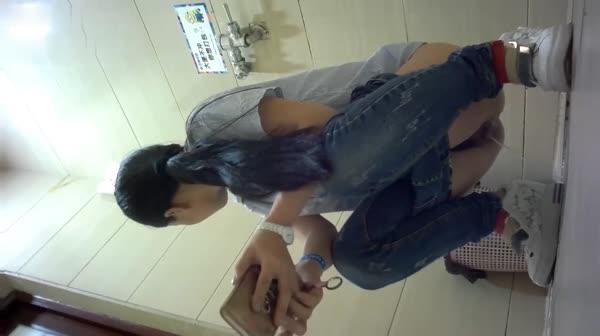 坐盗市最新流出电信营业厅女厕TP黑丝美眉